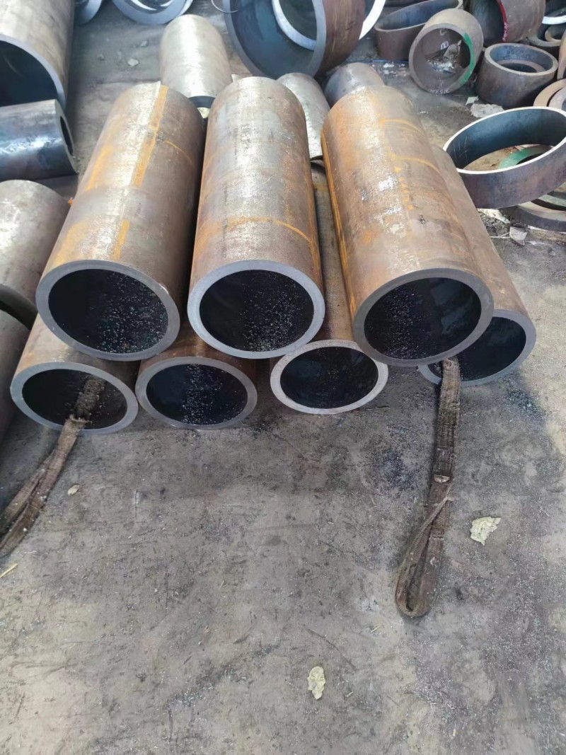 泰山泰山泰山12Cr1MovG无缝钢管切割